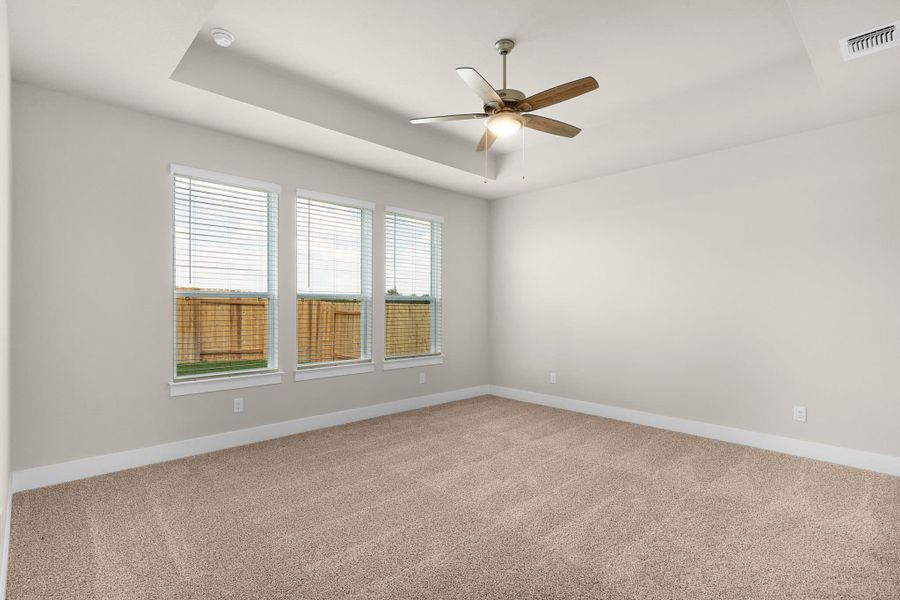 Spacious, unfurnished interior of a new home in Nolina, Georgetown (Image 10).