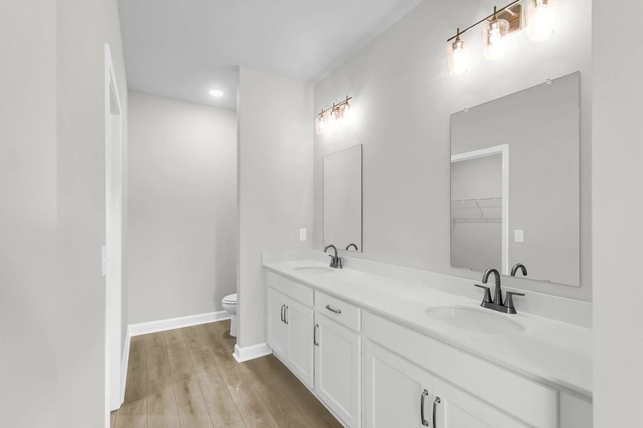 Similar McKinley floorplan with Timeless Collection. Features and finishes vary.