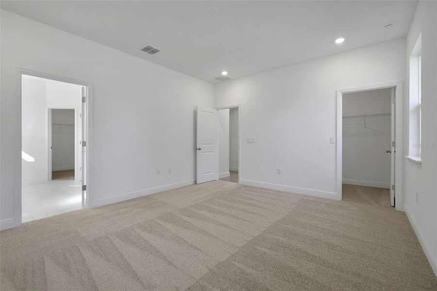 Spacious, unfurnished interior of a new home in Crossroads at Kelly Park, Apopka (Image 27). Spacious, unfurnished interior of a new home in Crossroads at Kelly Park, Apopka (Image 27).