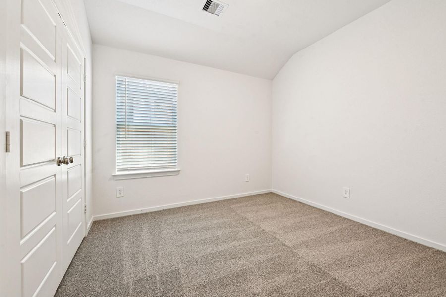 Spacious, unfurnished interior of a new home in Granger Pointe - Traditional Series, Conroe (Image 16).