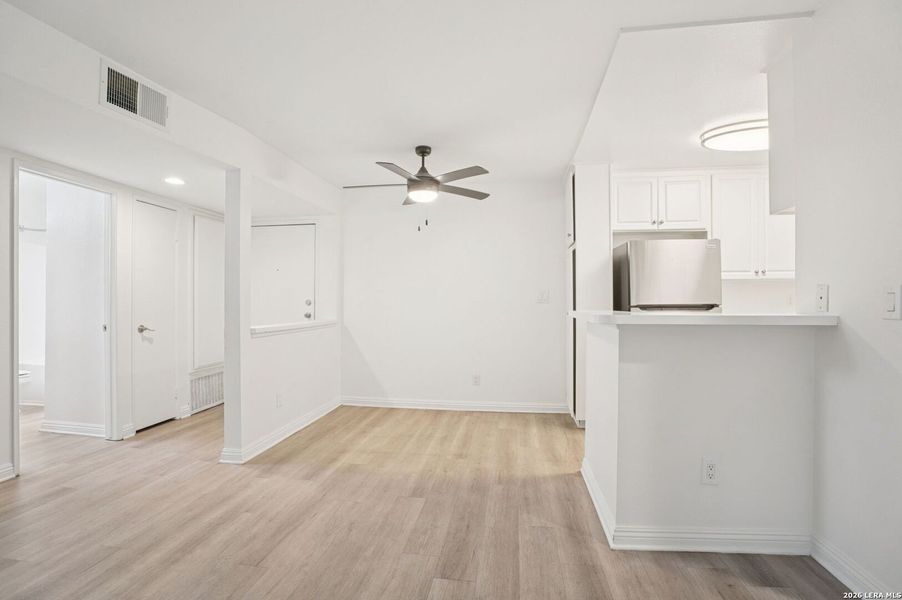 Spacious, unfurnished interior of a new home in Legendary Trails - Premier Series, Cibolo (Image 32).