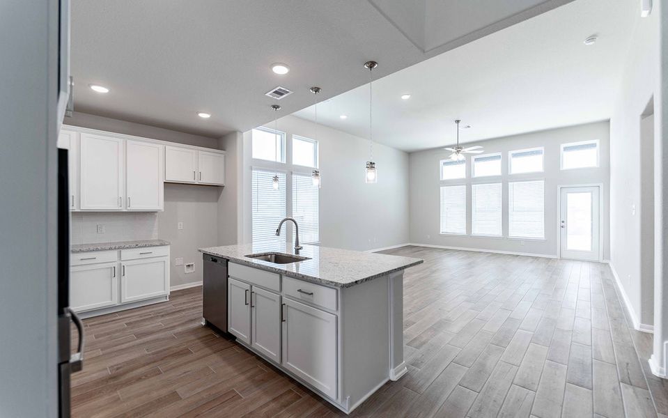 Furnished interior view inside a new home in Canterra Creek, Rosharon (Image 4).