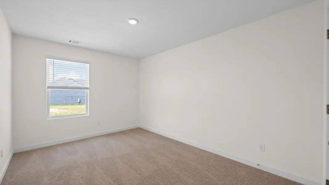 Spacious, unfurnished interior of a new home in Bayview at Harbor Crest, Ooltewah (Image 23).