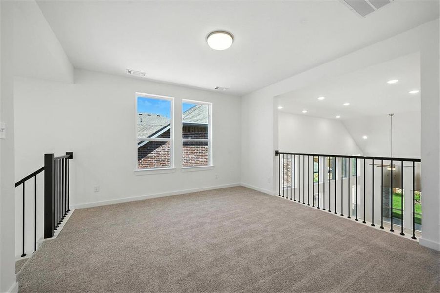 811SunflowerTrailANGECM022 811SunflowerTrailANGECM022