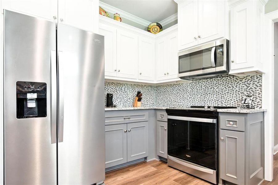 Furnished interior view inside a new home in , Winona (Image 8).