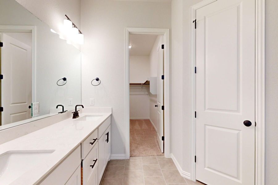 Owner's Bathroom Owner's Bathroom