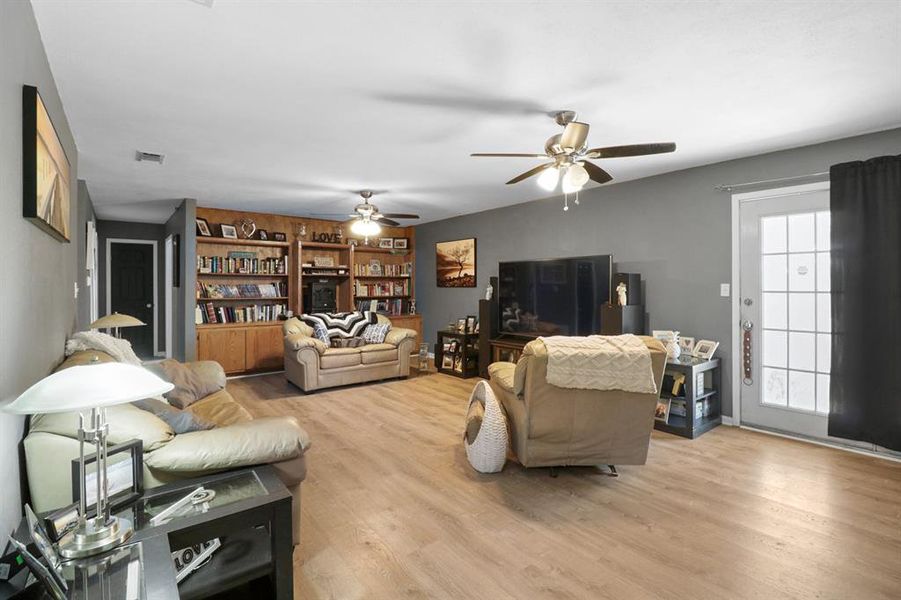 Furnished interior view inside a new home in , Santa Anna (Image 16).