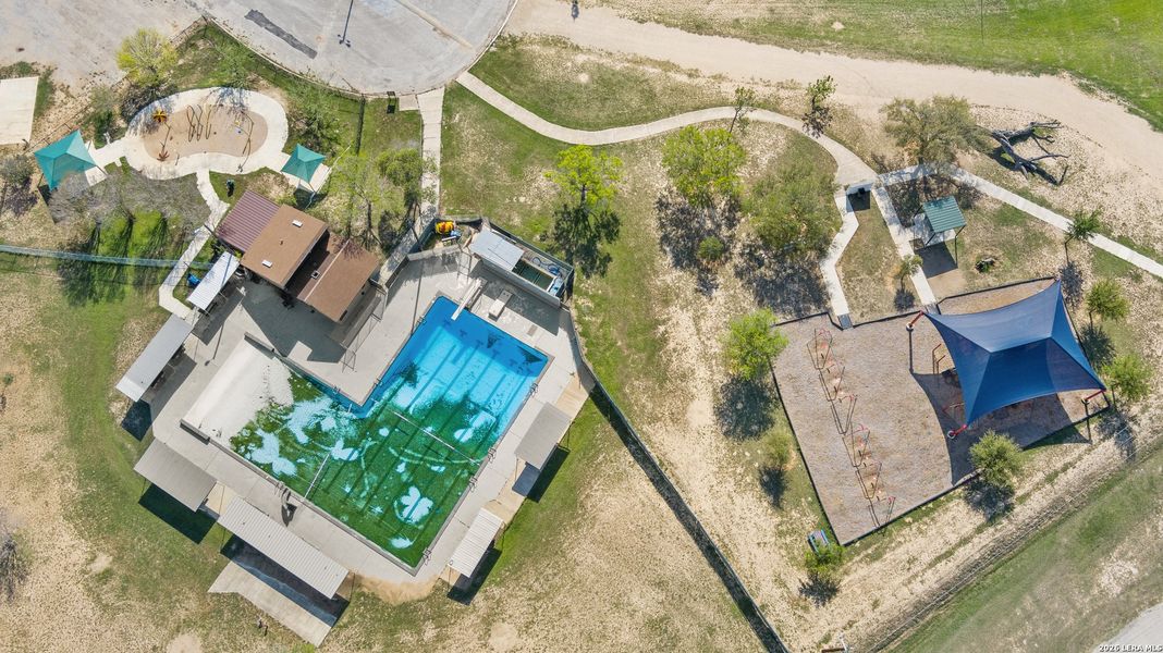 Community amenities in Chaparral Ranch, Floresville (Image 16).