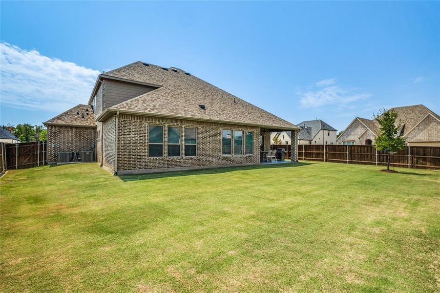 Exterior details and patio area of a home in , Flower Mound (Image 3).