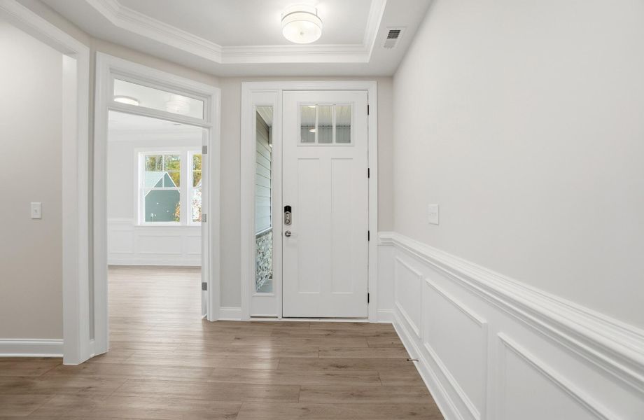 Spacious, unfurnished interior of a new home in Rone Creek, Waxhaw (Image 25).