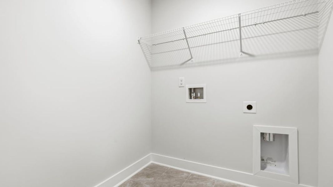 Spacious, unfurnished interior of a new home in Hidden Hills, Spartanburg (Image 32).