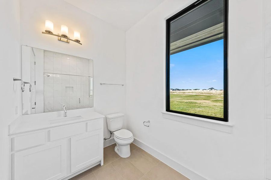 Grandview B Half bath