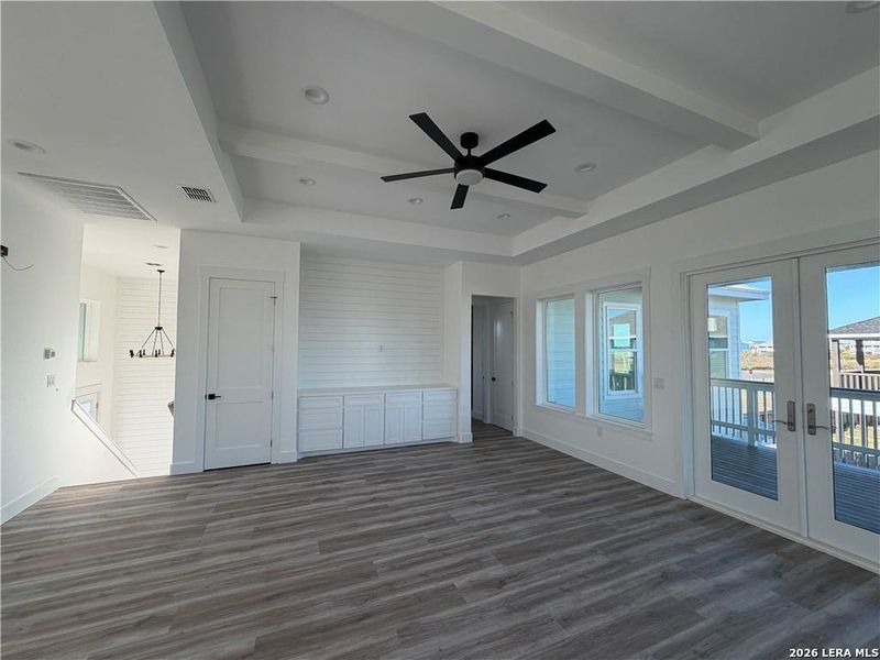 Spacious, unfurnished interior of a new home in , Port Aransas (Image 24).