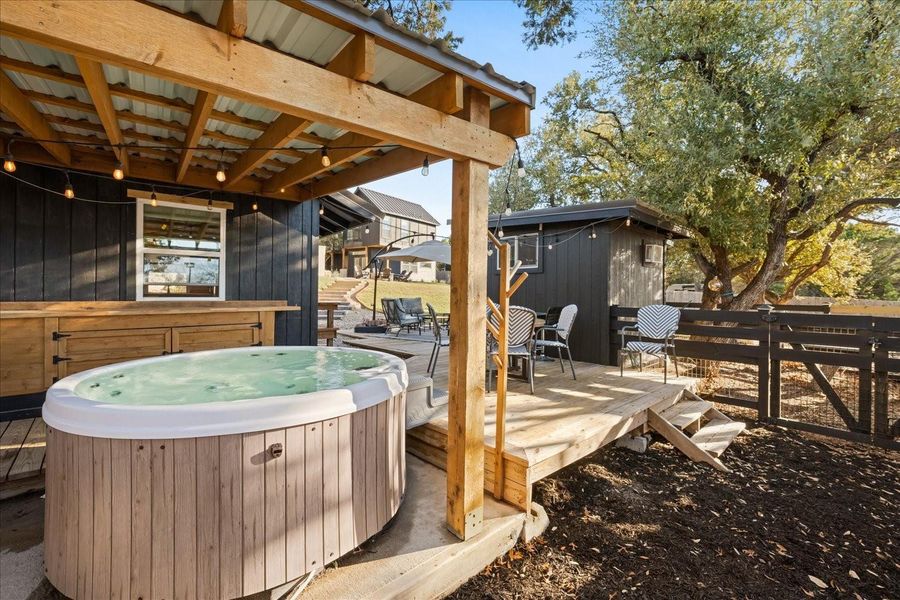 Cabin: The hot tub is located next to the cabin