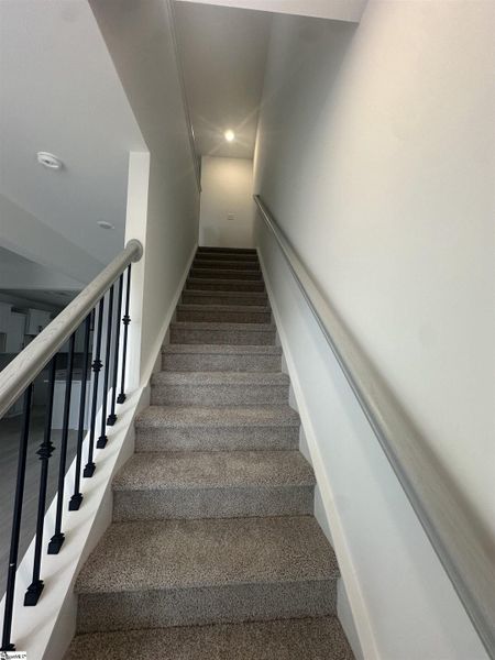 Spacious, unfurnished interior of a new home in Shiloh Trail, Wellford (Image 22).