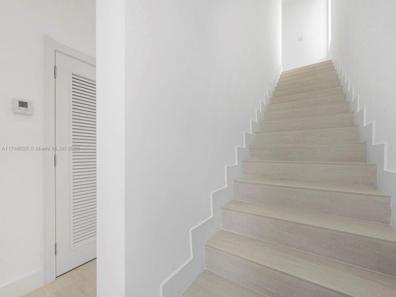 Image 40 of a home in .