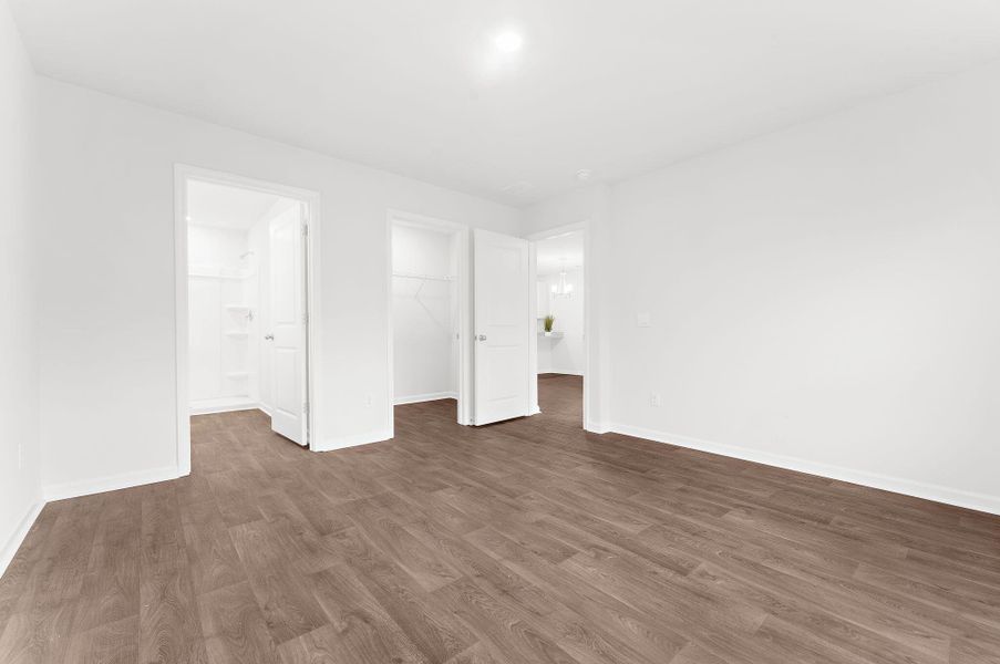 Spacious, unfurnished interior of a new home in , Summerville (Image 30).