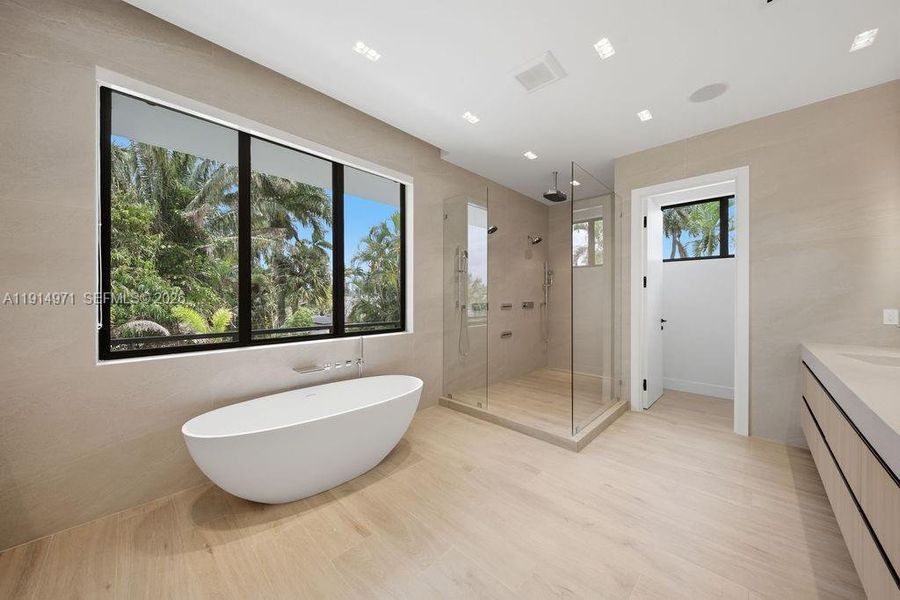 Furnished interior view inside a new home in , Fort Lauderdale (Image 14).