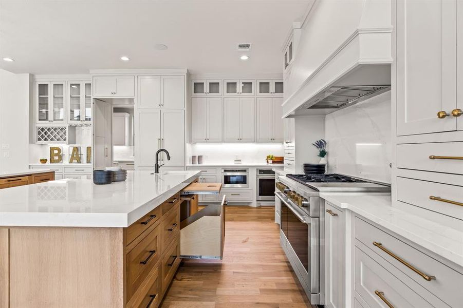 Pull Out Trash With Chopping Block + Chute Pull Out Trash With Chopping Block + Chute