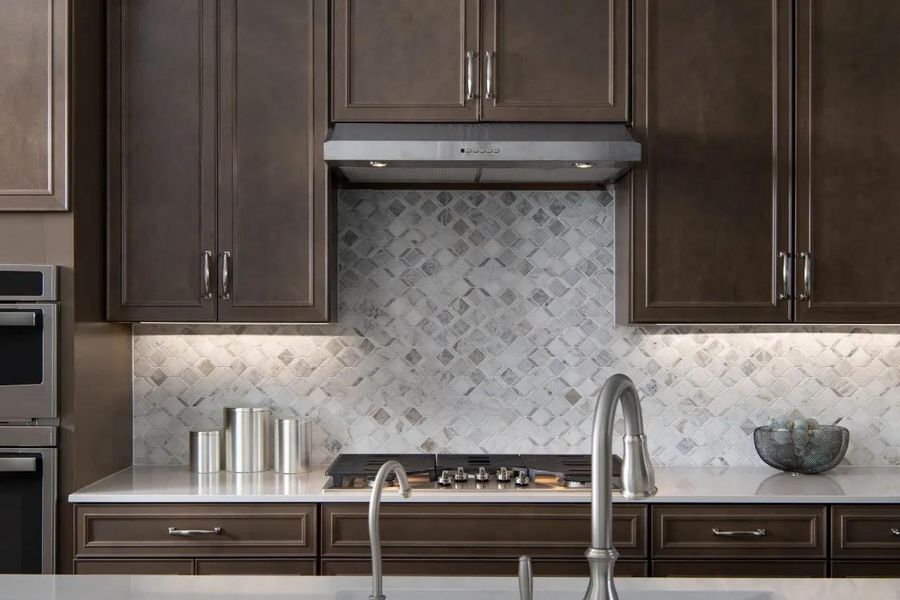 Representative images and renderings are for illustrative purposes. Actual structural options and design finishes of home may vary.