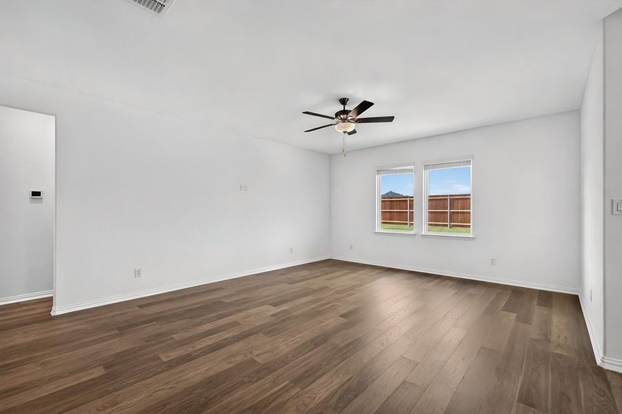 Spacious, unfurnished interior of a new home in Parks at Foster Crossing, Anna (Image 12).