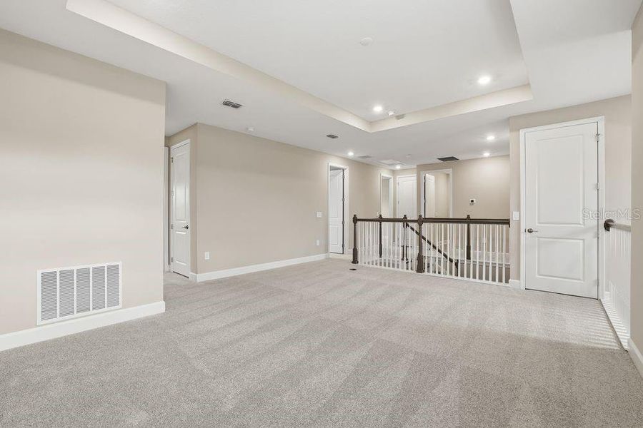 Spacious, unfurnished interior of a new home in Timber Ridge, Plant City (Image 25).