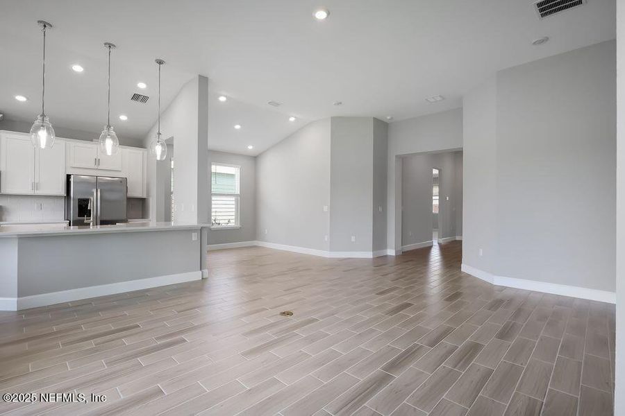 Spacious, unfurnished interior of a new home in Colbert Landings, Palm Coast (Image 18).
