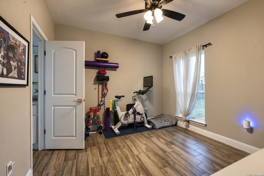 Furnished interior view inside a new home in , La Vernia (Image 18).