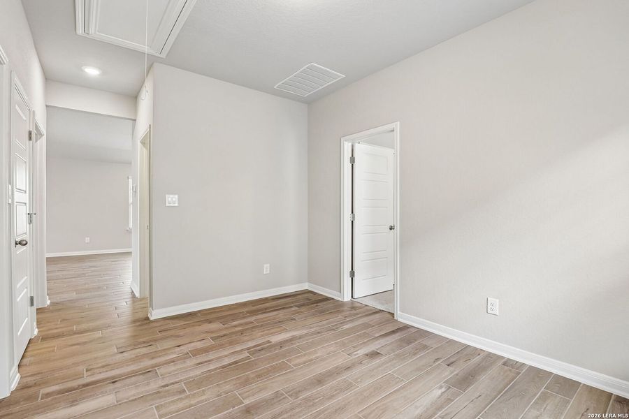 Spacious, unfurnished interior of a new home in Kallison Ranch, San Antonio (Image 46).
