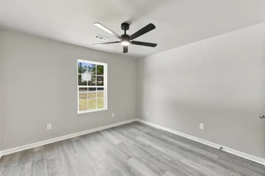 Spacious, unfurnished interior of a new home in , Lula (Image 36).