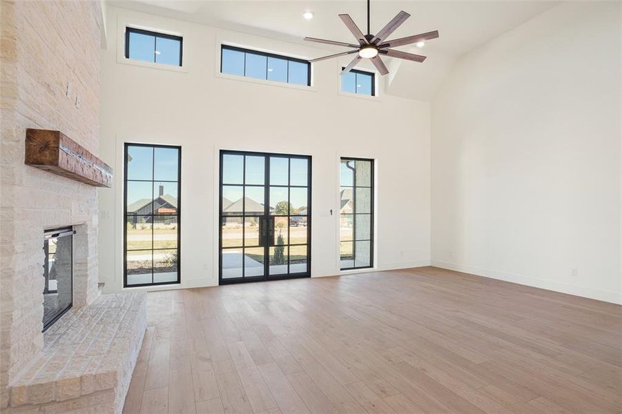 Spacious, unfurnished interior of a new home in , Paradise (Image 15).