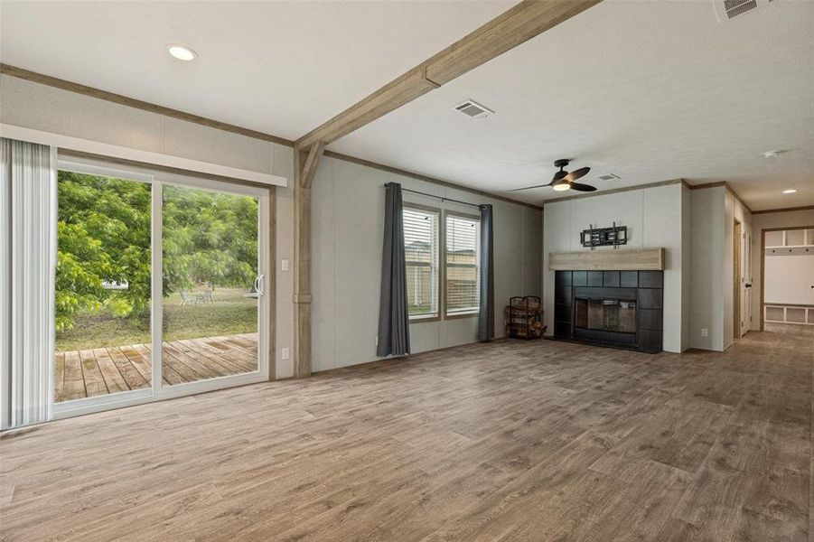 Spacious, unfurnished interior of a new home in , Anna (Image 25).