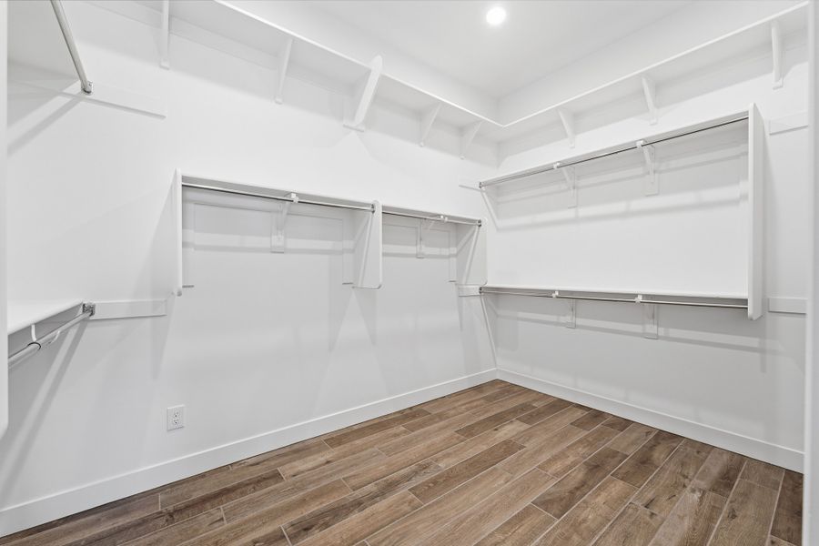 Spacious, unfurnished interior of a new home in Legado, Queen Creek (Image 22). Spacious, unfurnished interior of a new home in Legado, Queen Creek (Image 22).