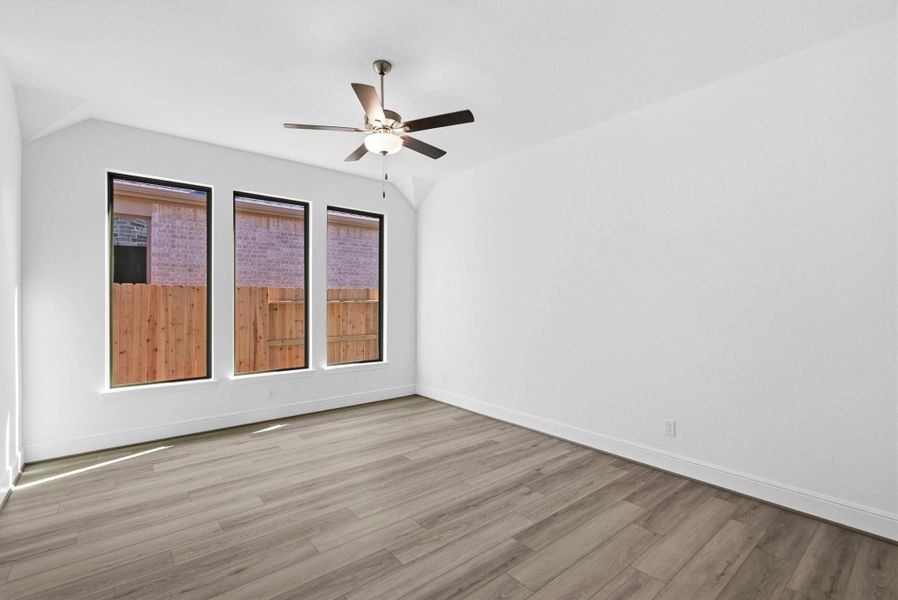 Spacious, unfurnished interior of a new home in Chambers Creek, Willis (Image 16). Spacious, unfurnished interior of a new home in Chambers Creek, Willis (Image 16).