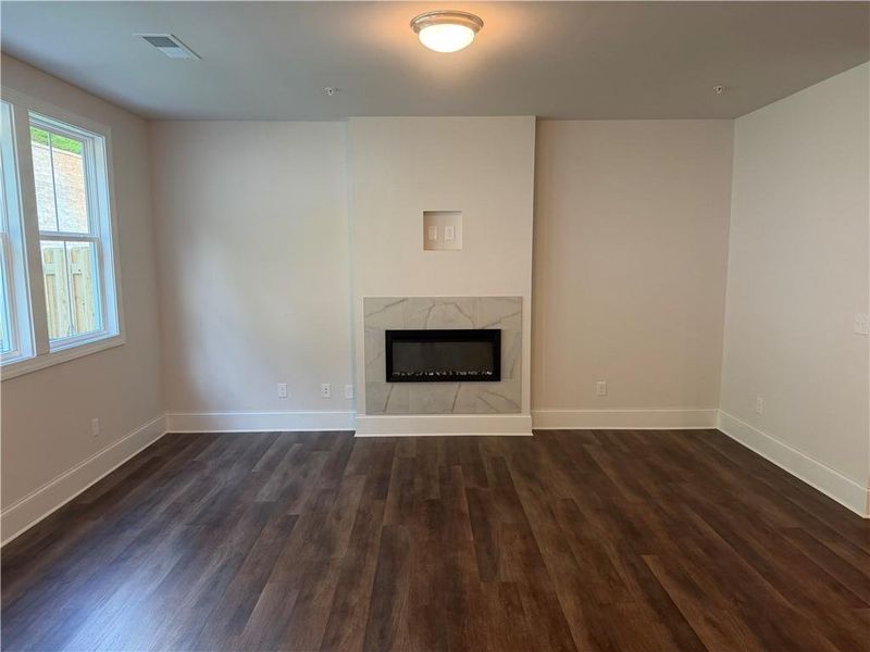 Spacious, unfurnished interior of a new home in , Marietta (Image 10).