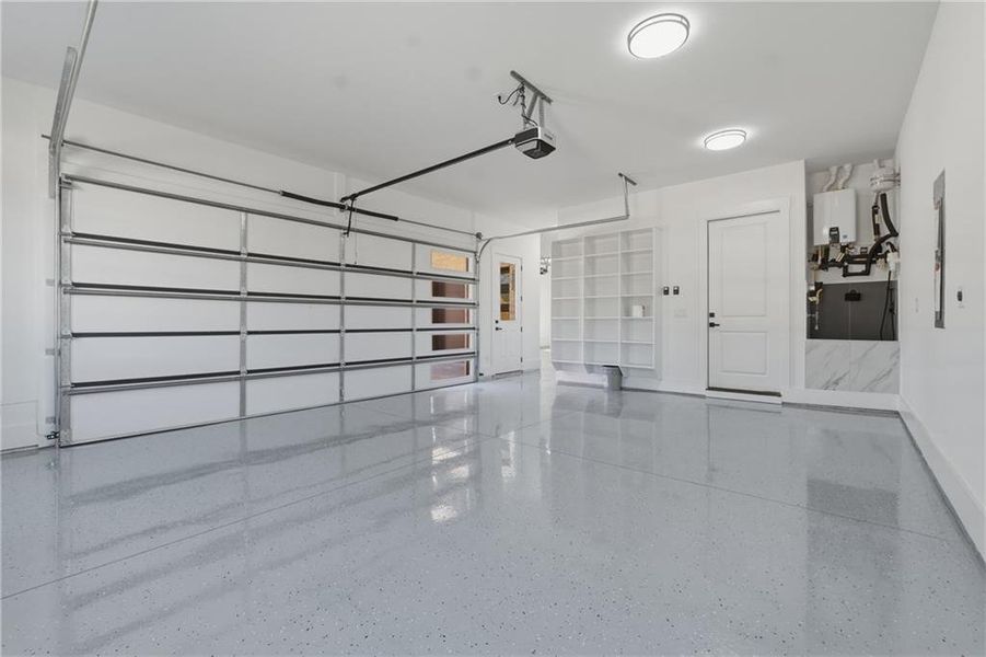 Spacious, unfurnished interior of a new home in , Lawrenceville (Image 18).