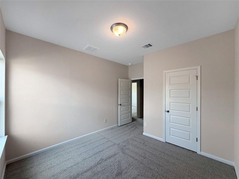 Spacious, unfurnished interior of a new home in La Segarra, Brookshire (Image 20).