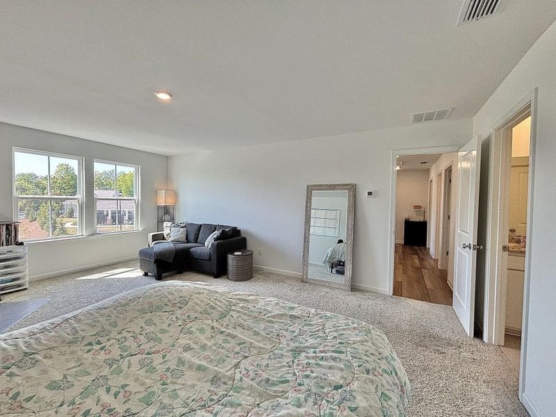 Furnished interior view inside a new home in , Gainesville (Image 16).