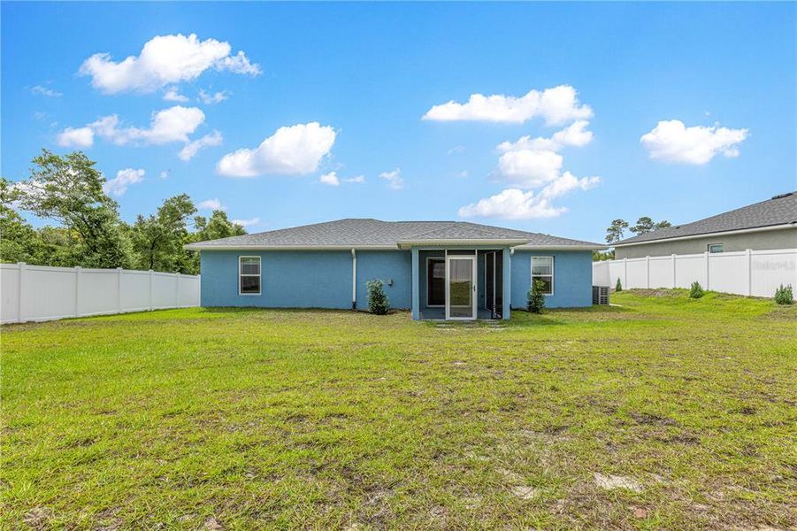Exterior details and patio area of a home in , Ocala (Image 19).