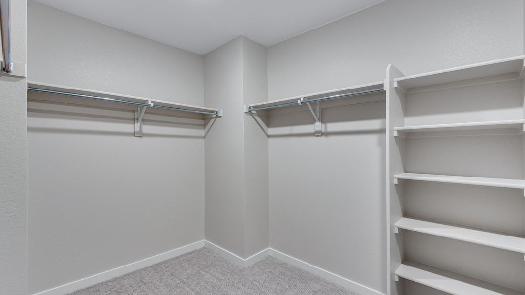 Spacious, unfurnished interior of a new home in Horizon Uptown, Aurora (Image 20).