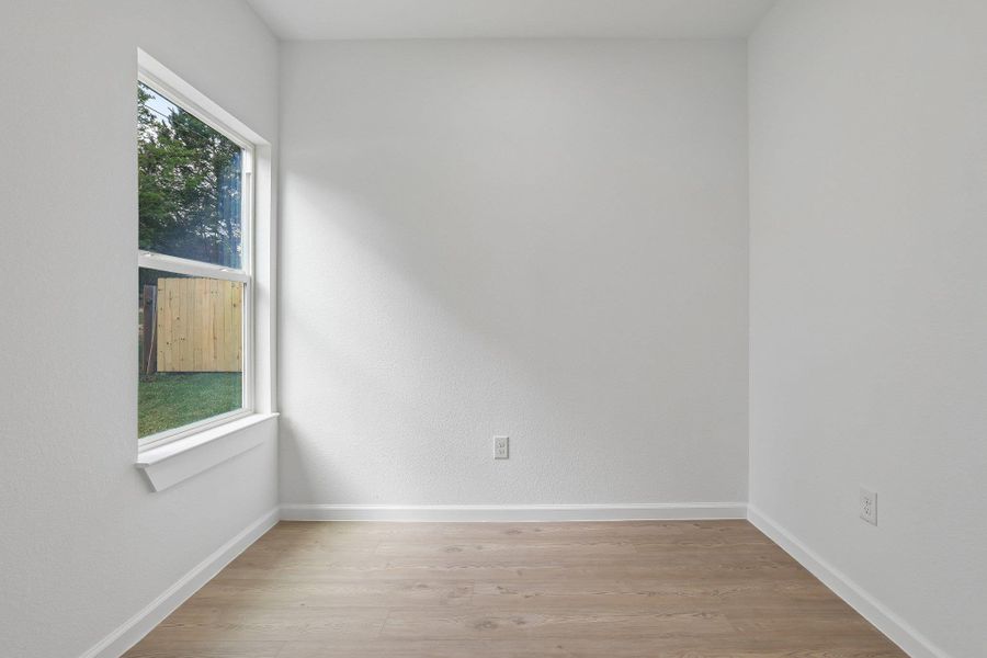 Spacious, unfurnished interior of a new home in , Bastrop (Image 25).