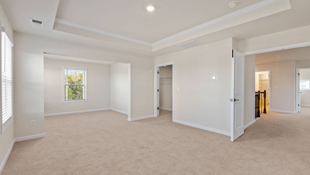 Spacious, unfurnished interior of a new home in Seven Oaks, Greenwood (Image 29).