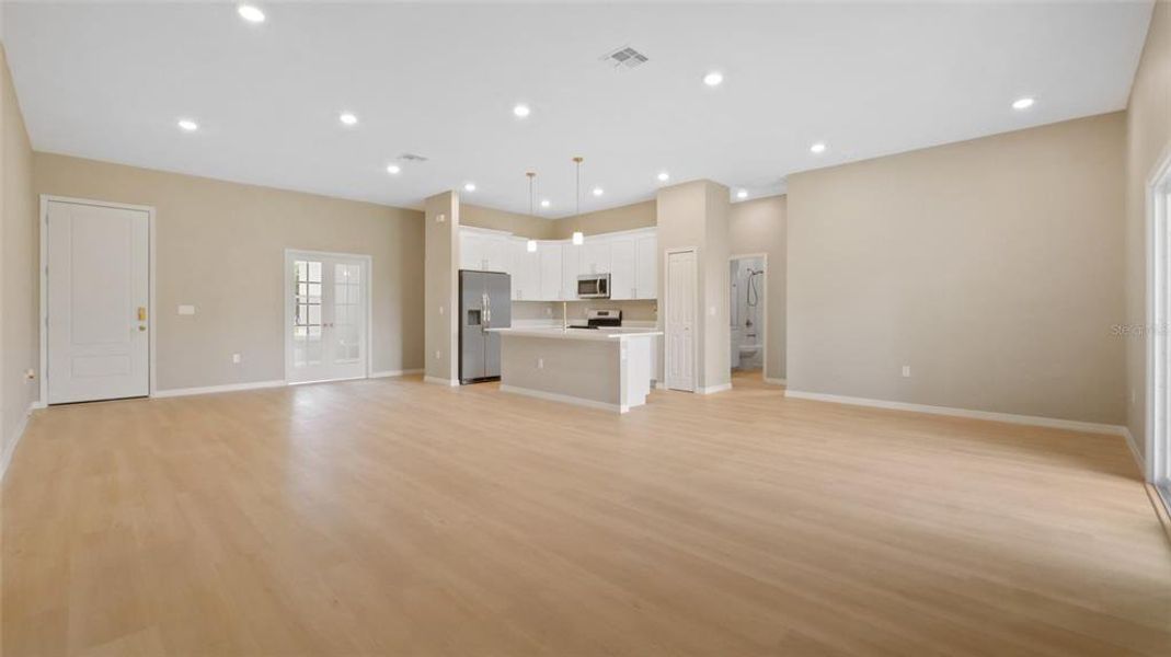 Spacious, unfurnished interior of a new home in , Port Charlotte (Image 27).