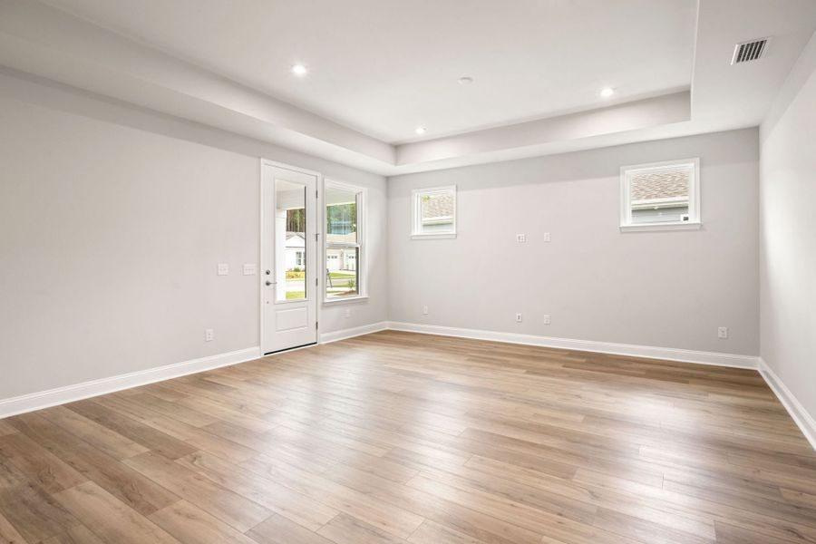 Spacious, unfurnished interior of a new home in Sun City Hilton Head, Bluffton (Image 15).