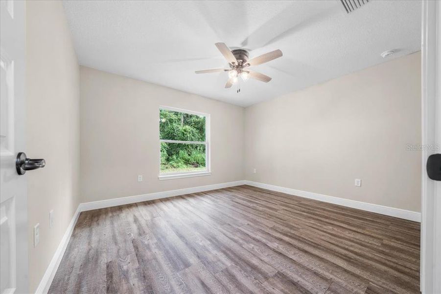 Spacious, unfurnished interior of a new home in , Dunnellon (Image 14).