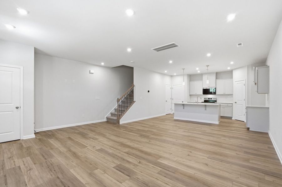 Spacious, unfurnished interior of a new home in Bratton Pointe, Rock Hill (Image 12).