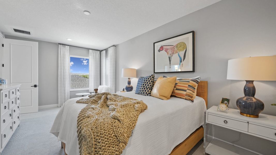 Representative furnished interior of a home built from the Sea Mist by Neal Communities in Vistera of Venice, Venice (Image 28).