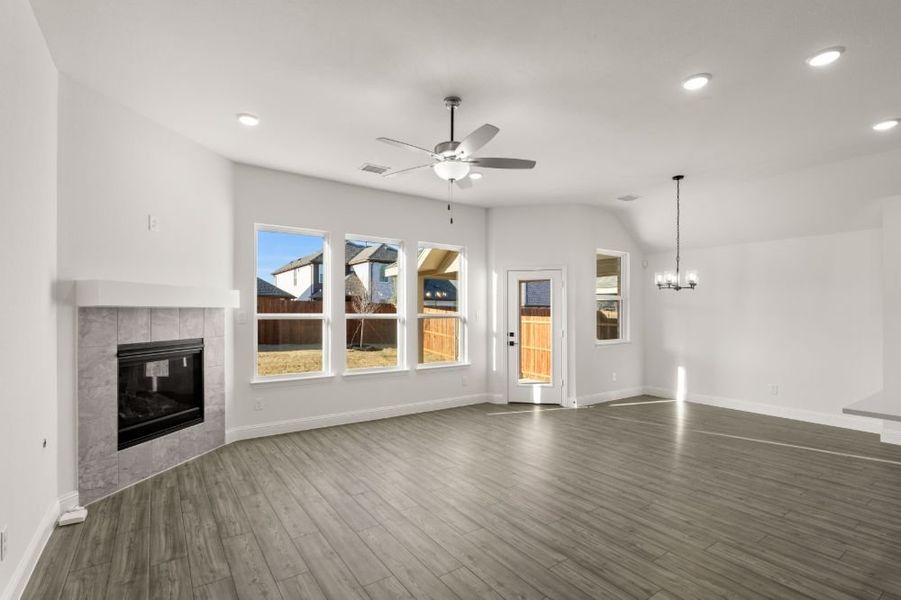 Representative unfurnished interior of a home built from the San Jacinto by UnionMain Homes in Elevon, Lavon (Image 31). Representative unfurnished interior of a home built from the San Jacinto by UnionMain Homes in Elevon, Lavon (Image 31).