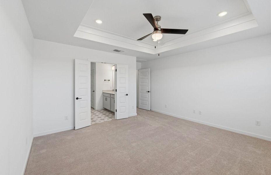 Spacious, unfurnished interior of a new home in Wolf Ranch, Georgetown (Image 38). Spacious, unfurnished interior of a new home in Wolf Ranch, Georgetown (Image 38).