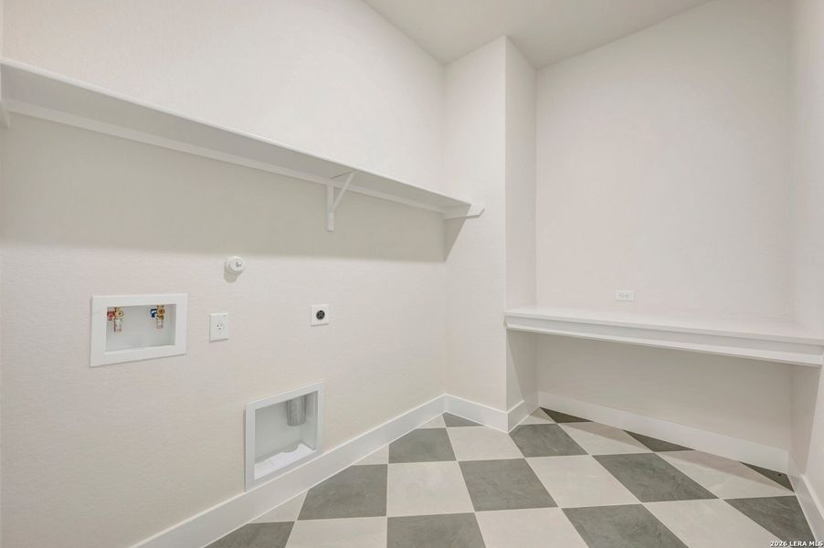 Spacious, unfurnished interior of a new home in Meyer Ranch – Legacy Series, New Braunfels (Image 36).